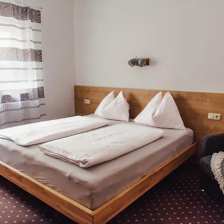 Drei Kreuz Hotel 3*